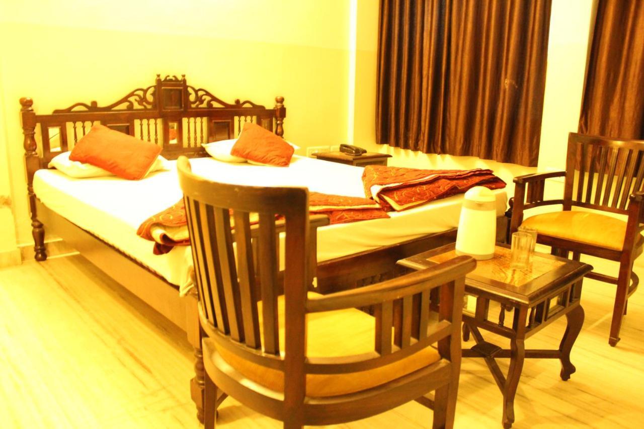 Hotel The Chit Chat Palace Dźajpur Zewnętrze zdjęcie