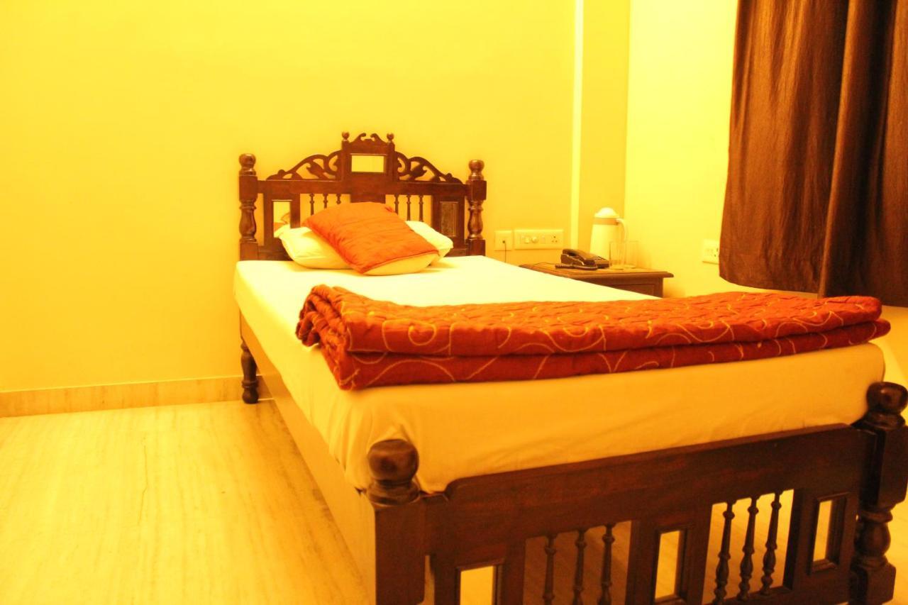 Hotel The Chit Chat Palace Dźajpur Zewnętrze zdjęcie
