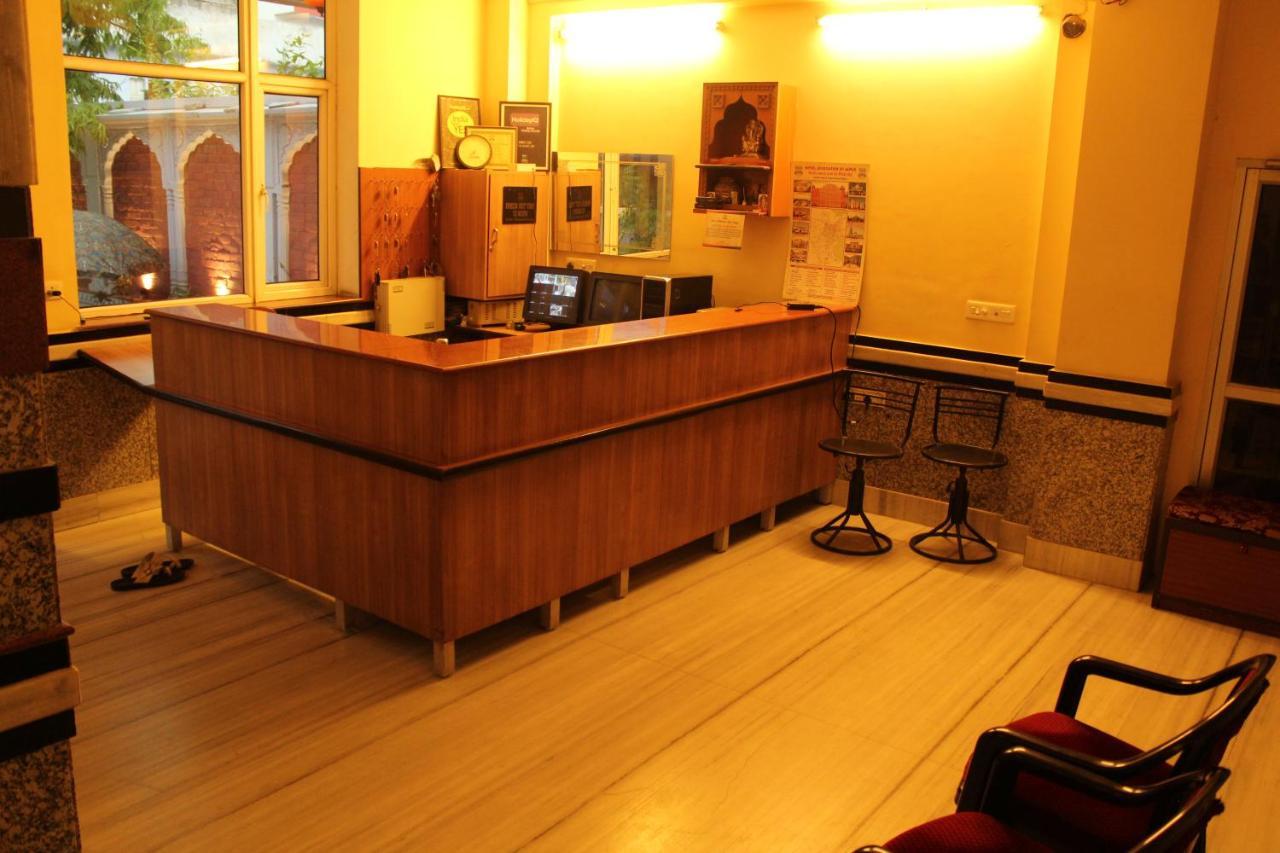 Hotel The Chit Chat Palace Dźajpur Zewnętrze zdjęcie